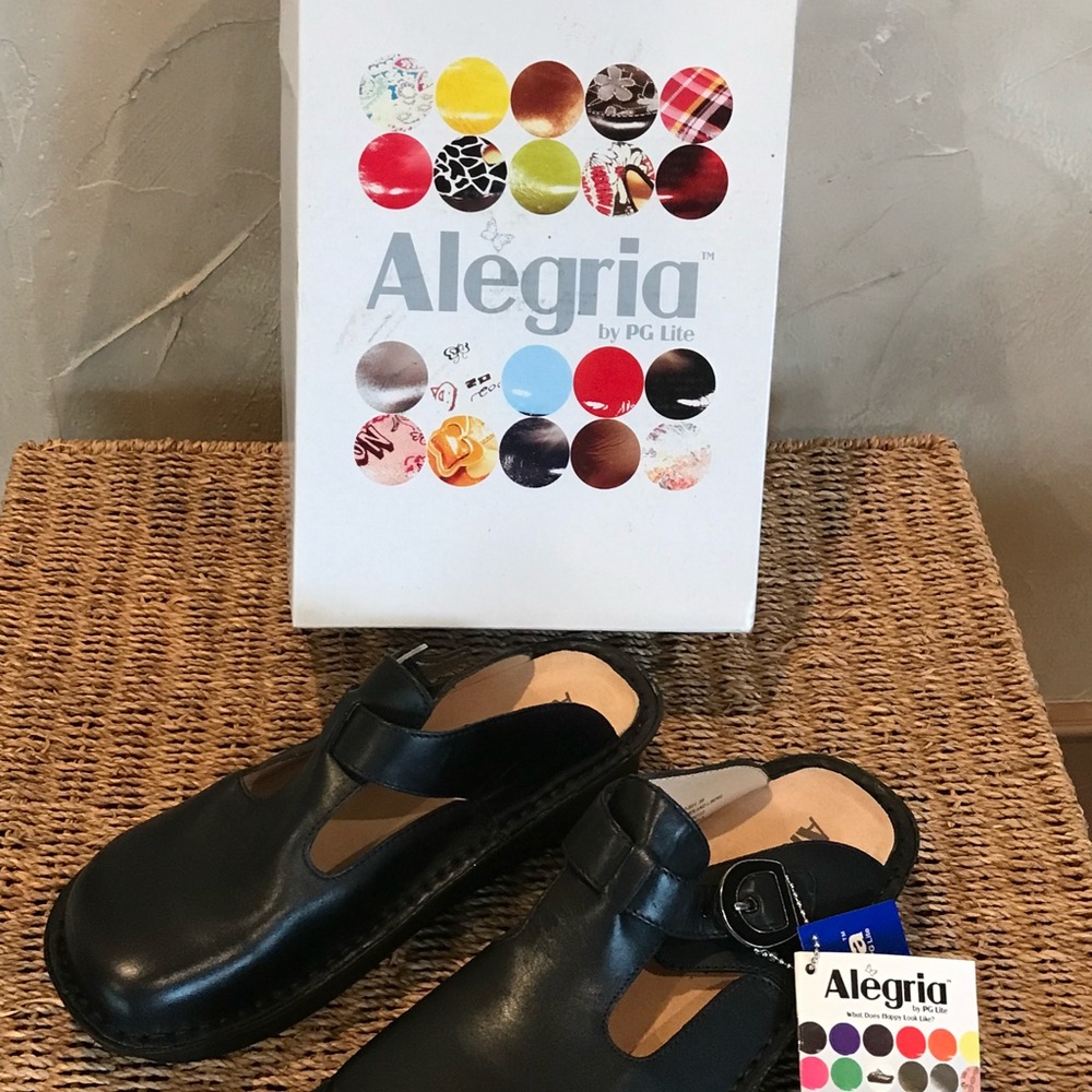Women’s Algeria size 8.5. NWT, never worn.